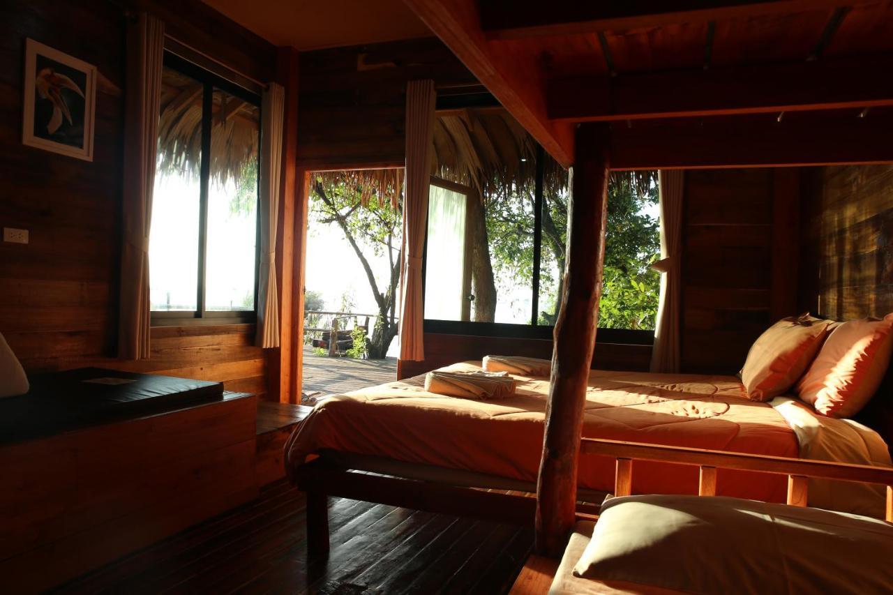 Wetlandcamp บ้านชายเล Phatthalung Exterior foto
